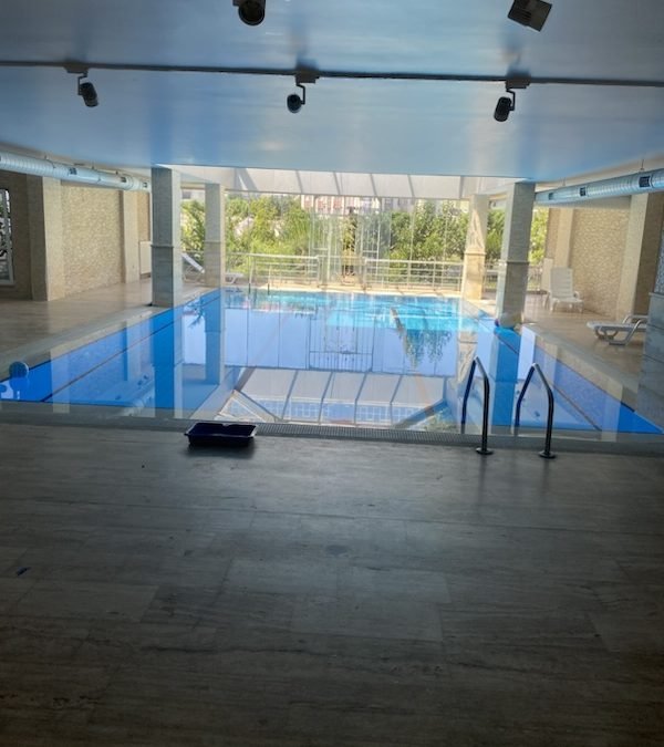 Naturel Seri Gizli Taşmalı Yüzme Havuzu – İzmir / Çeşme
